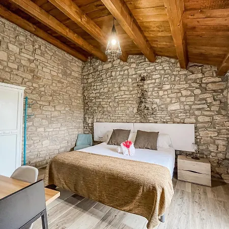 Agroturismo El Forn De Freixenet Con Servicios De Un