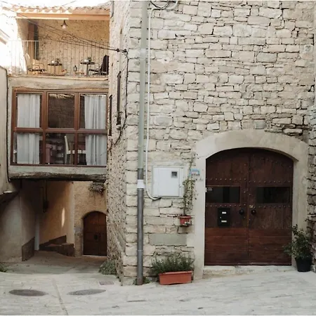 El Forn De Freixenet Con Servicios De Un *